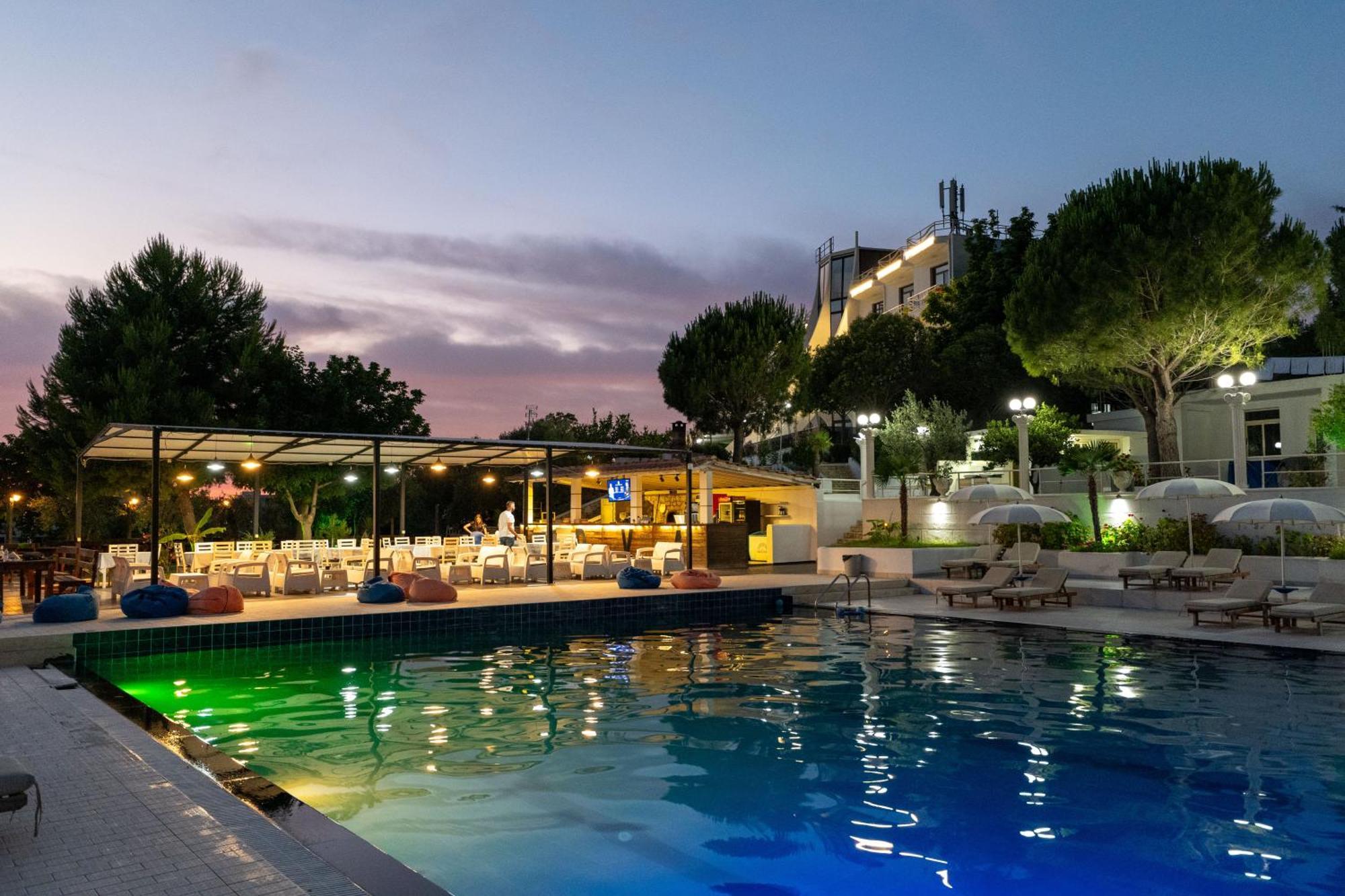 Edva Resort Radhimë Exterior foto