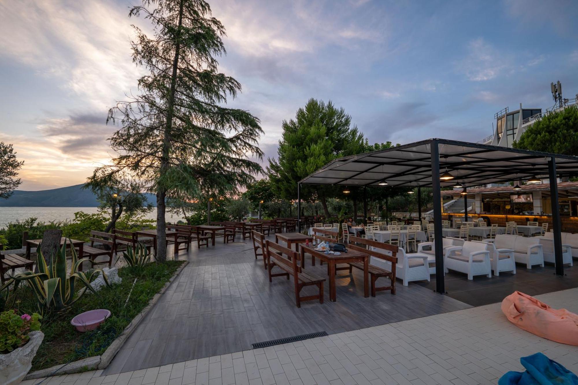 Edva Resort Radhimë Exterior foto