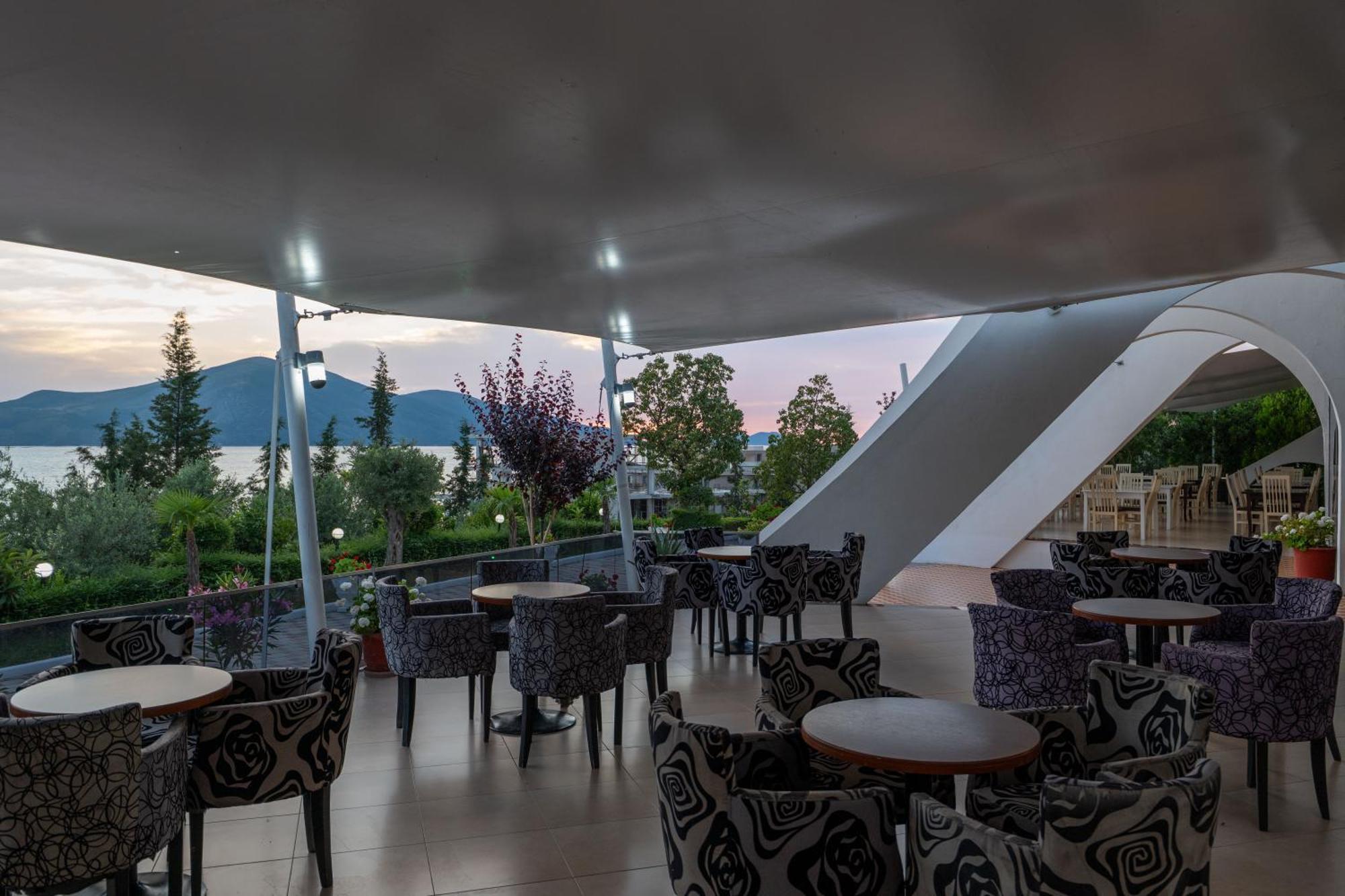 Edva Resort Radhimë Exterior foto