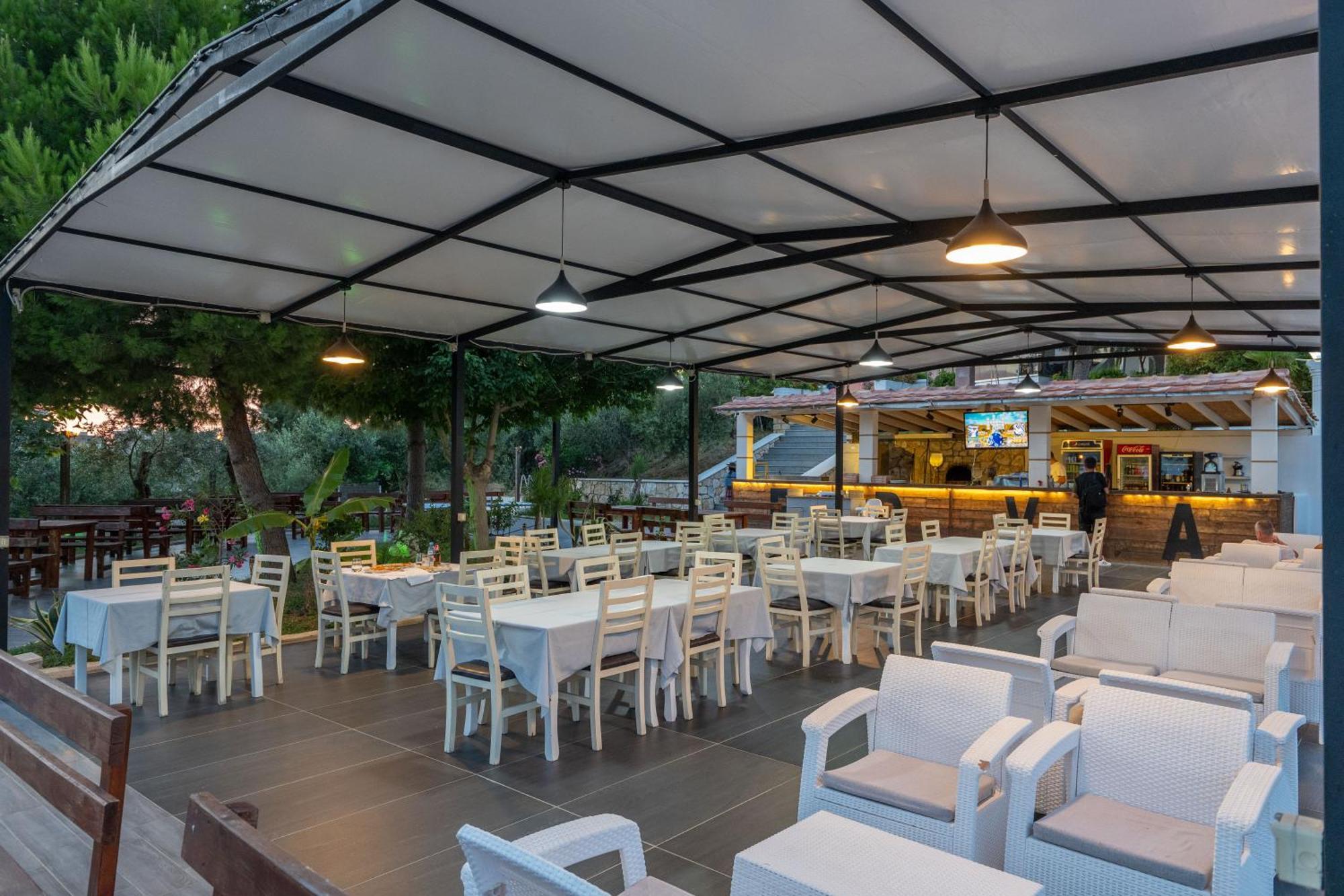 Edva Resort Radhimë Exterior foto
