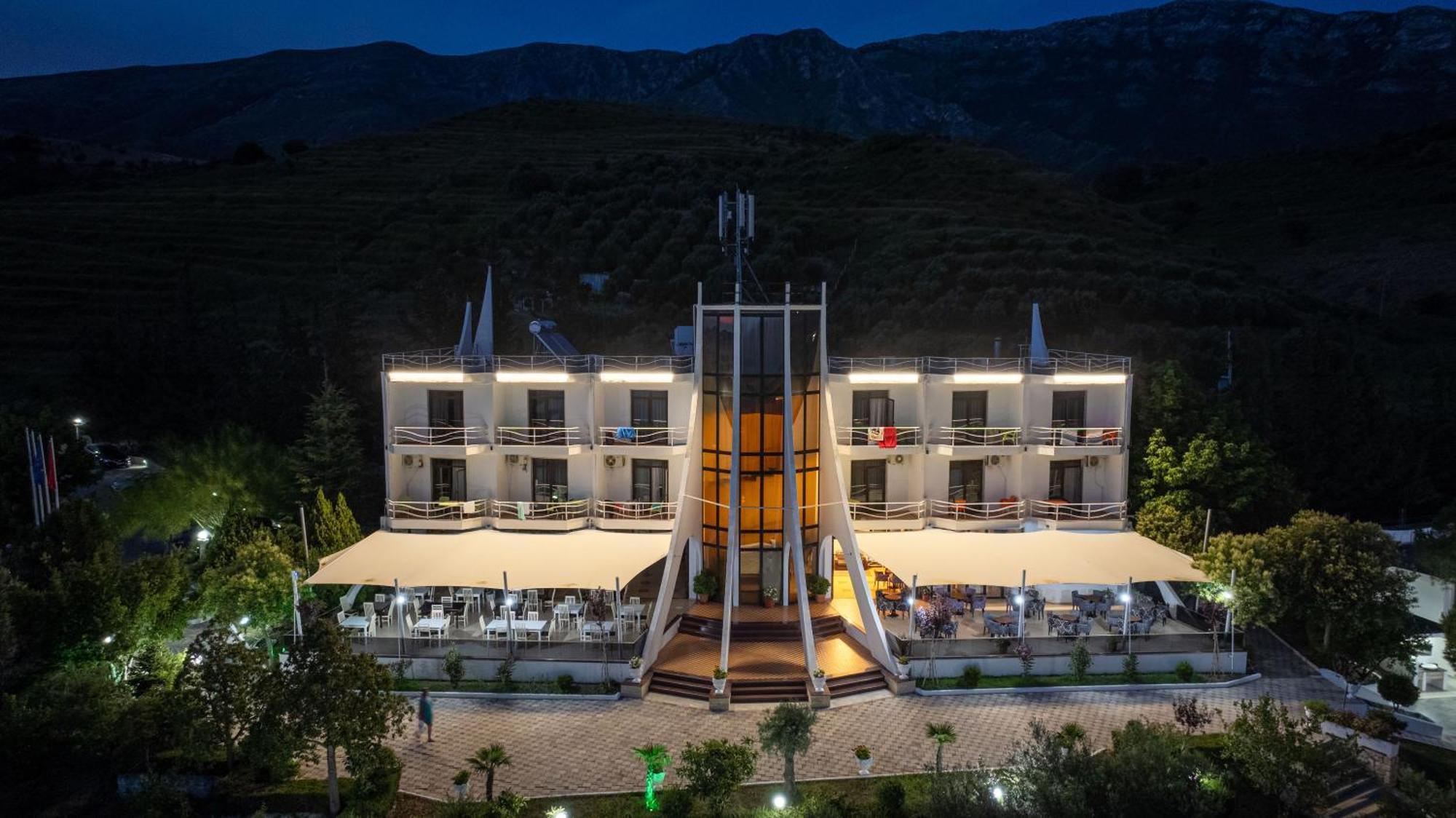 Edva Resort Radhimë Exterior foto