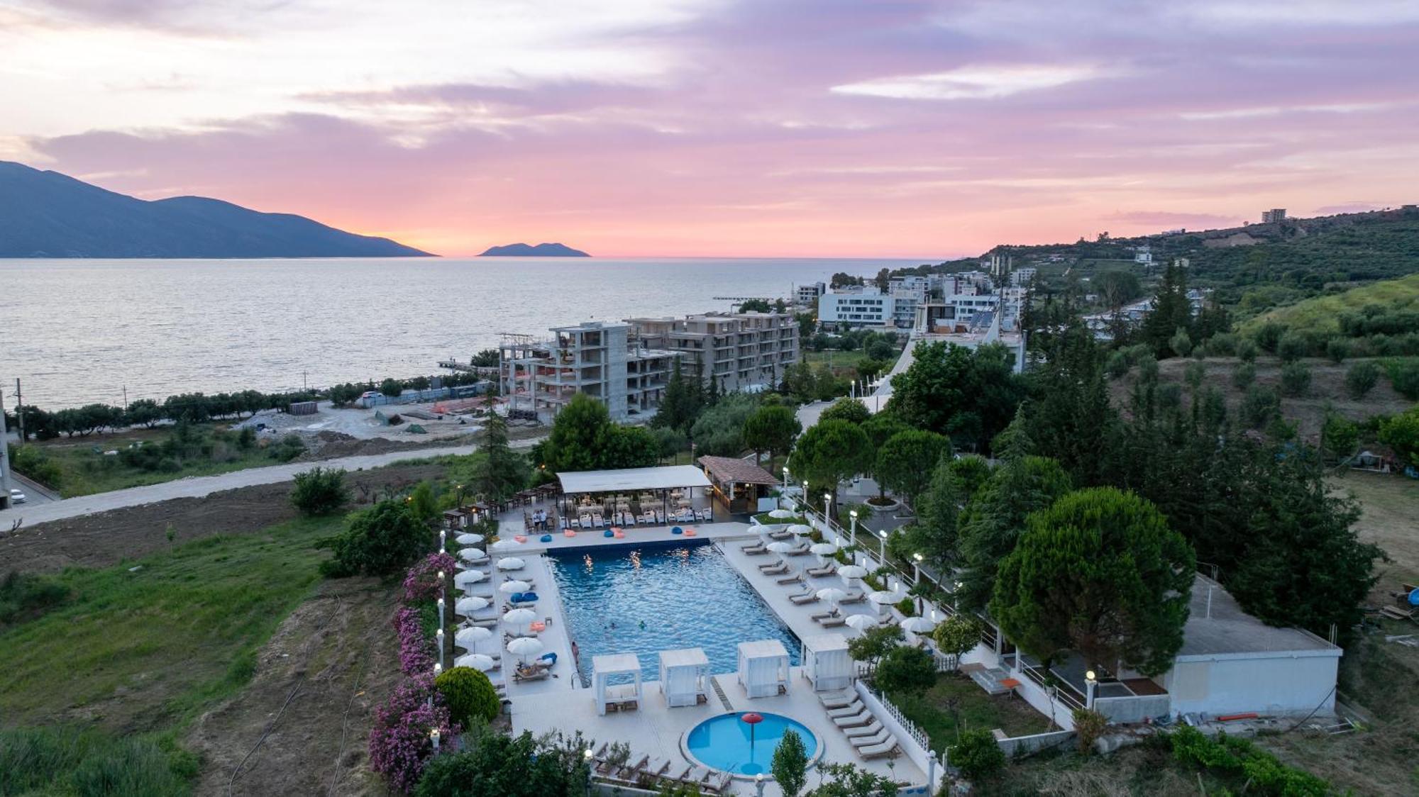 Edva Resort Radhimë Exterior foto